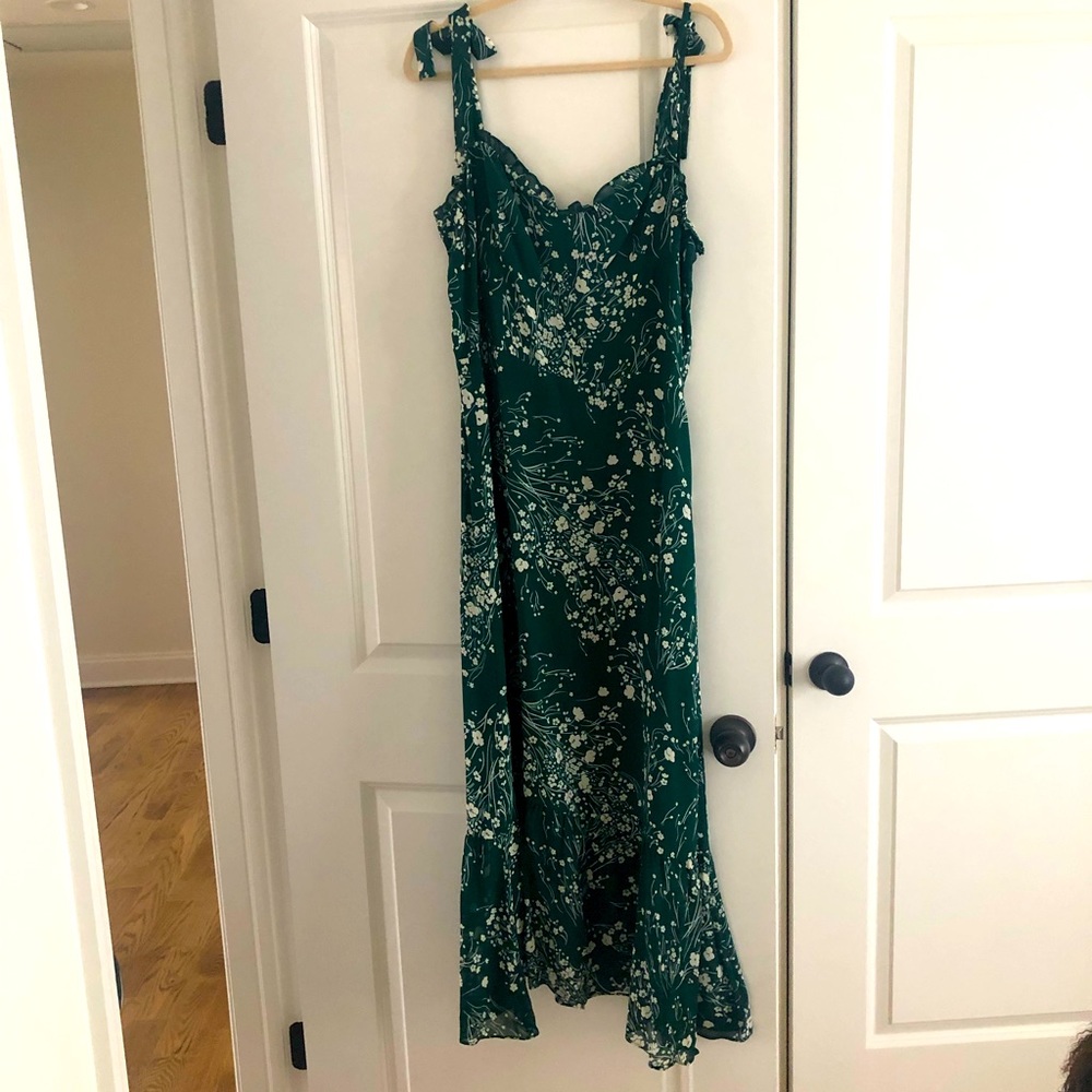 REFORMATION - Nikita Dress 💚🤍